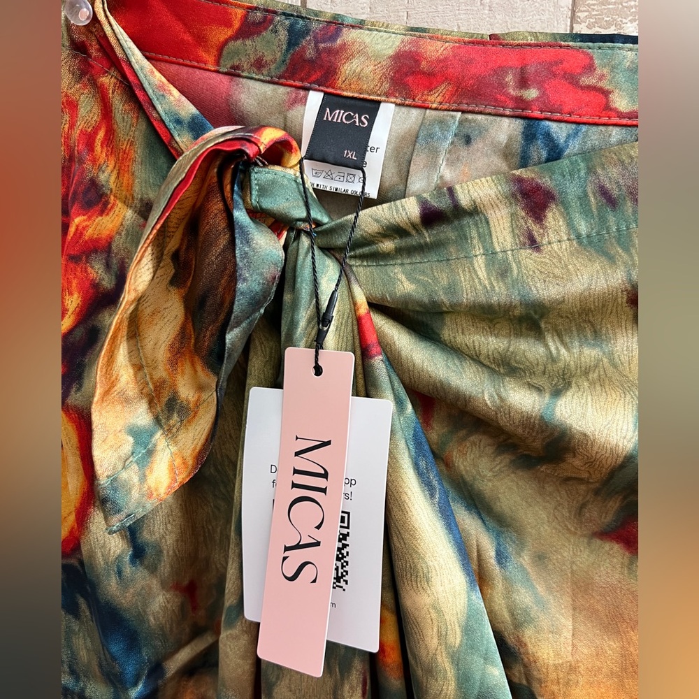 Micas Plus Size Abstract Print Satin Tie Front Skirt - Picture 15 of 15